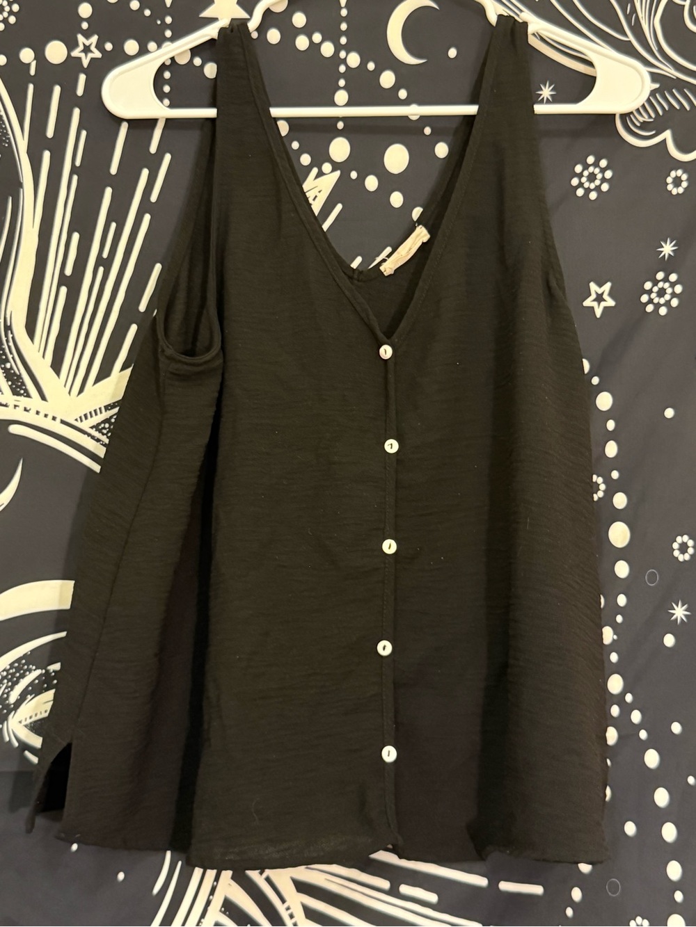 Millibon Black V-Neck Button-Front Tank Top